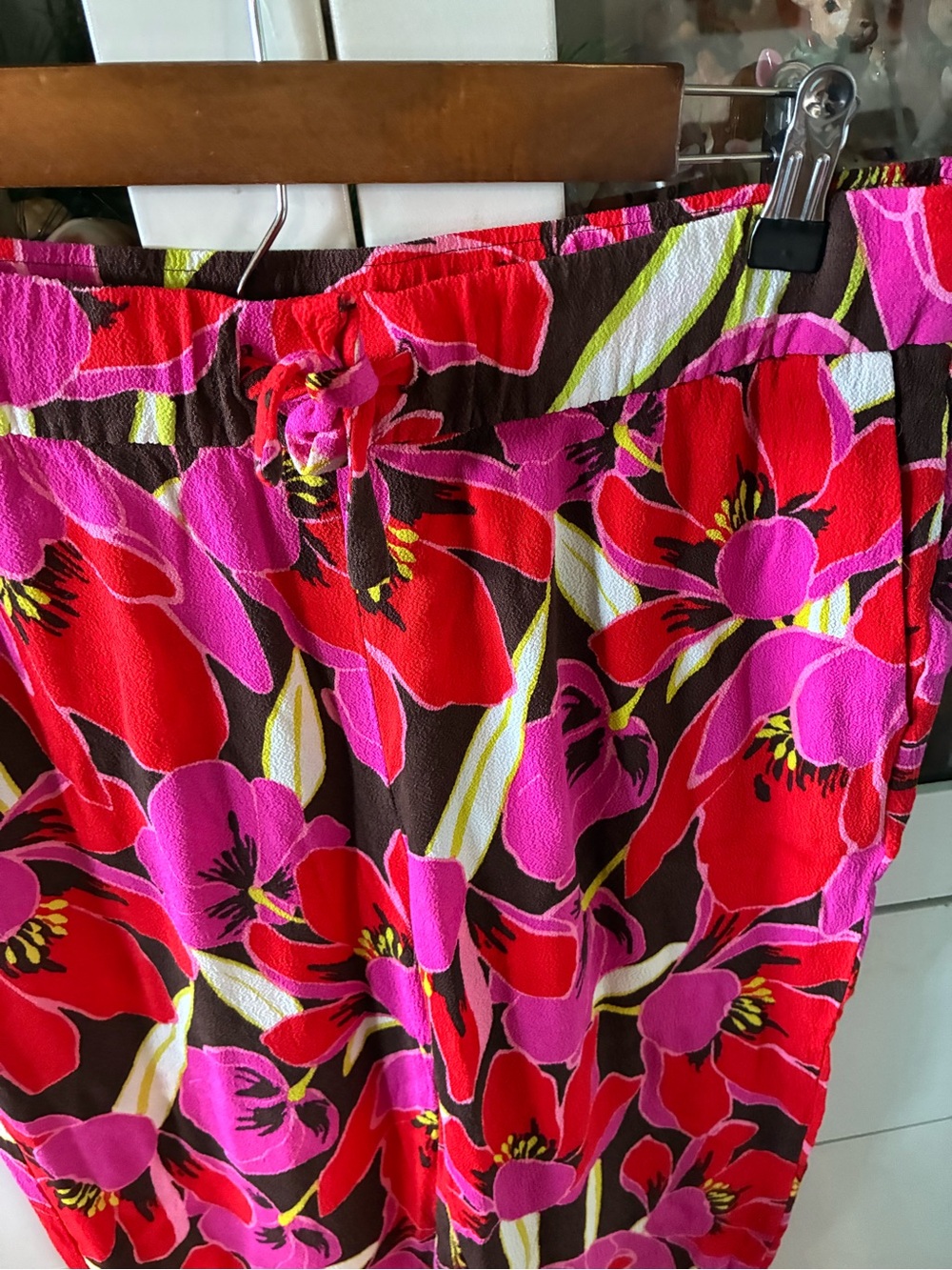 Kate Spade sz 6 Pink & Red Floral Pull-On Pants euc - Picture 3 of 9